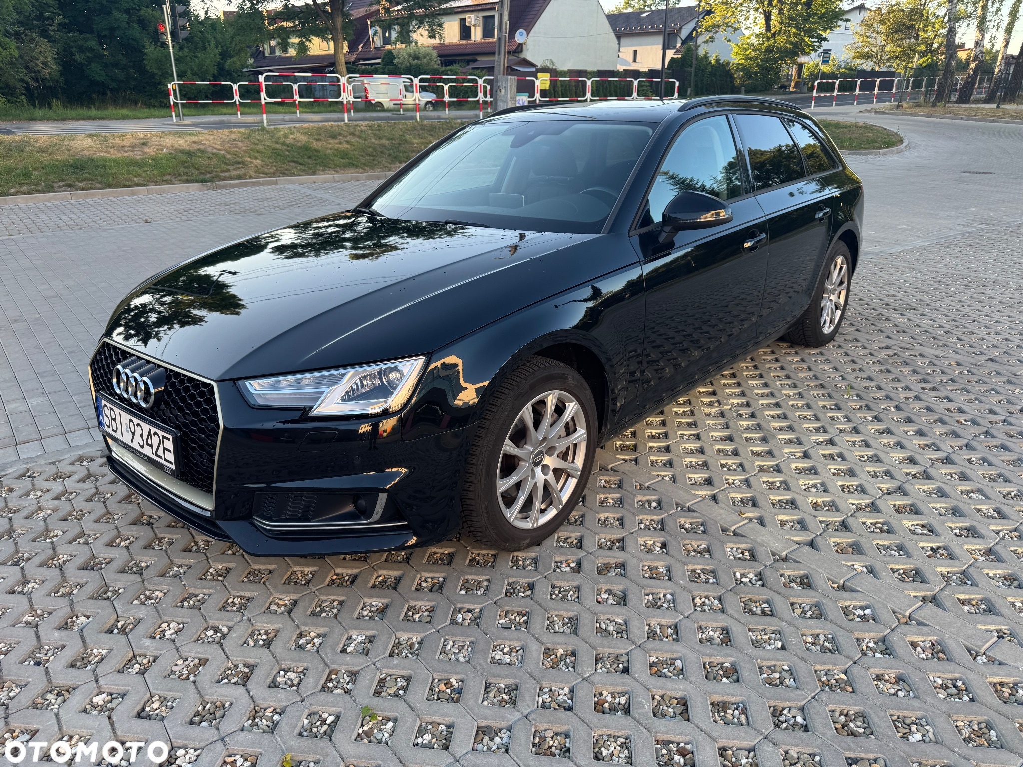 Audi A4 Avant 40 TDI quattro S tronic - 3