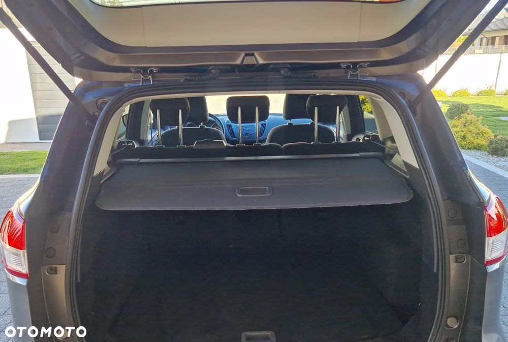 Ford Kuga 1.6 EcoBoost 2x4 Titanium - 22