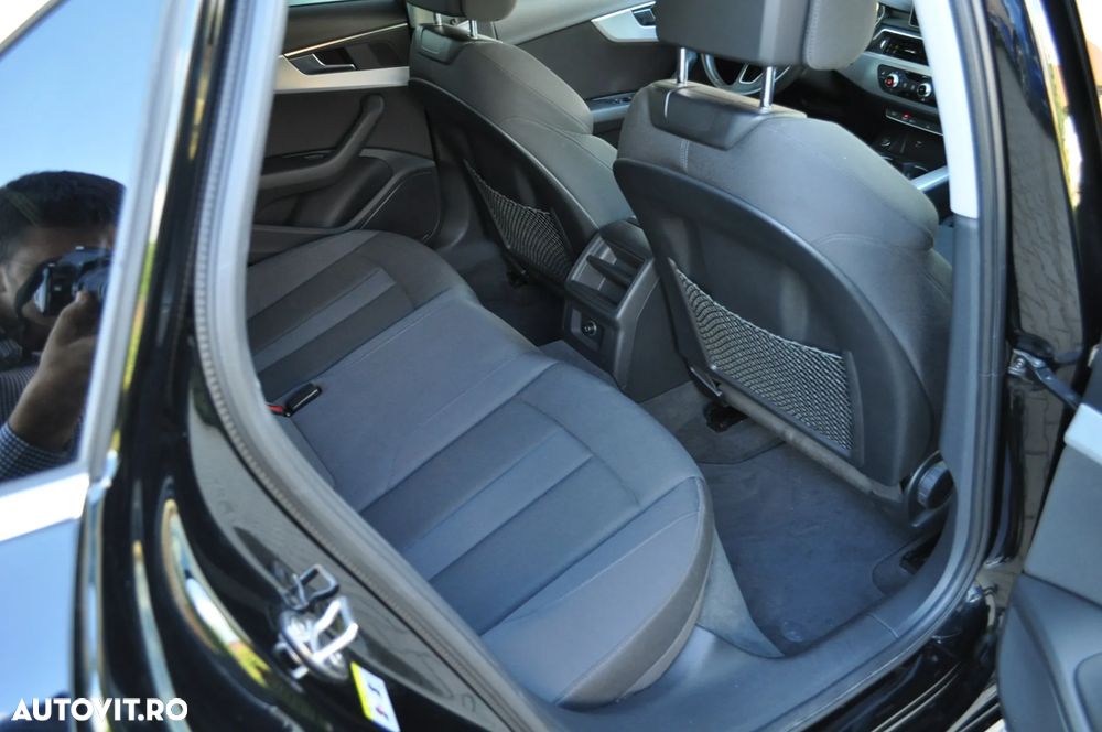 Audi A4 Limuzina 2.0 TDI S tronic Sport - 33