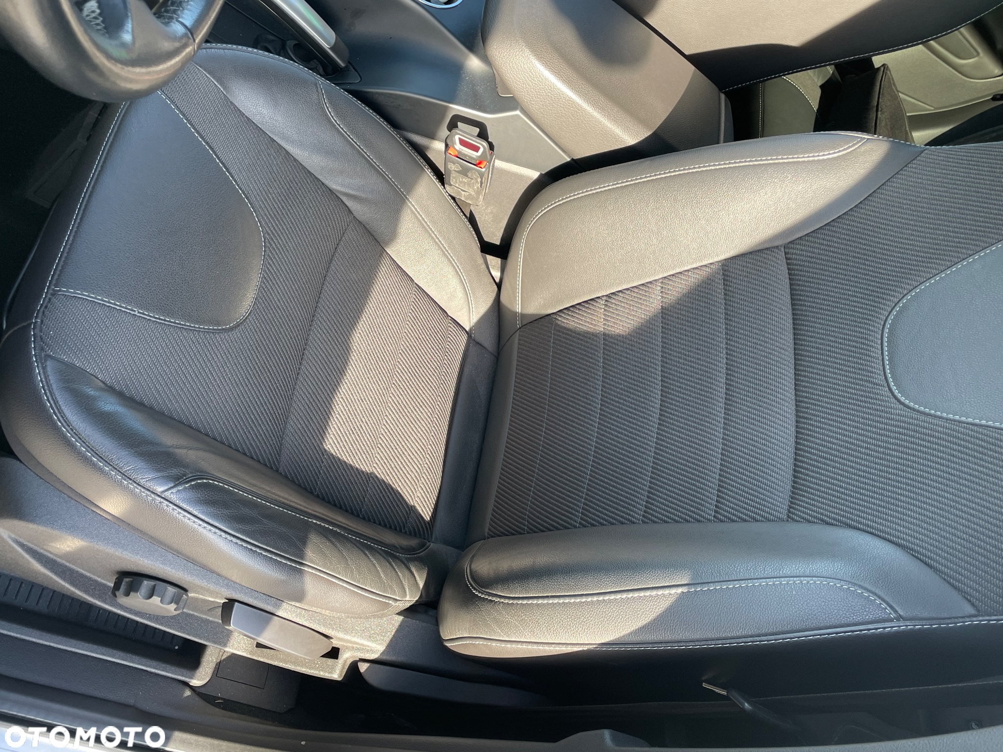 Ford Kuga 2.0 TDCi 4x4 Individual - 23