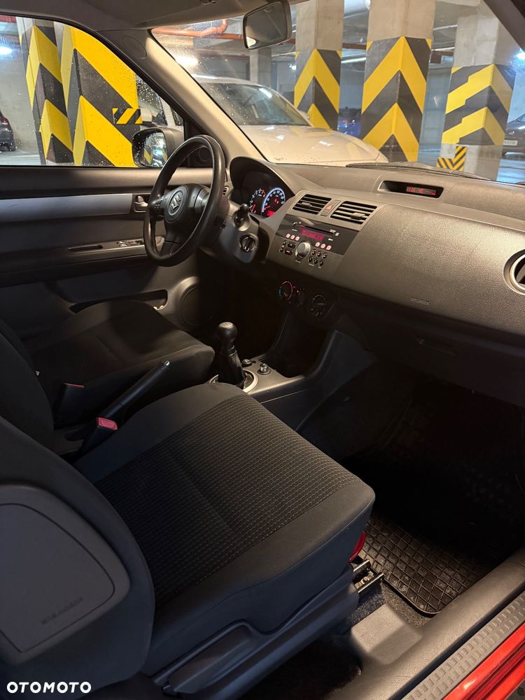 Suzuki Swift 1.5 GLX Sport - 5