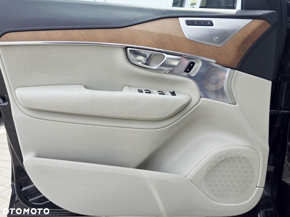 Volvo XC 90 - 14