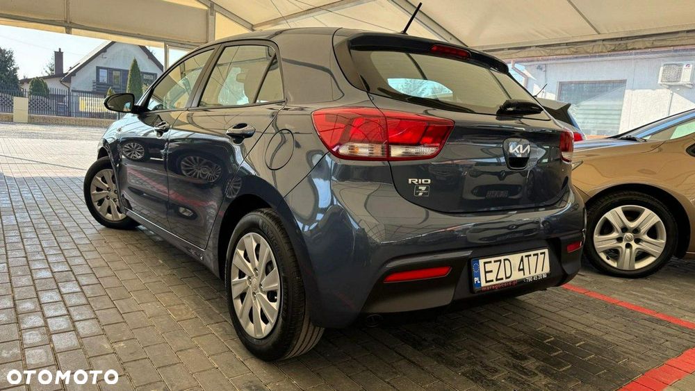 Kia Rio - 25