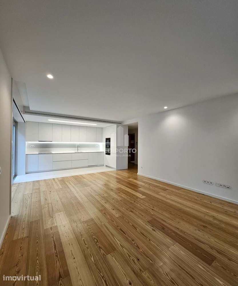Apartamento T2 Seca do Bacalhau com terraço de 130m2 e box para 2 carr - Grande imagem: 3/24