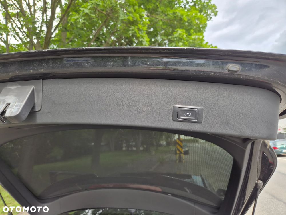Audi A6 Avant 2.0 TDI Ultra S tronic - 18