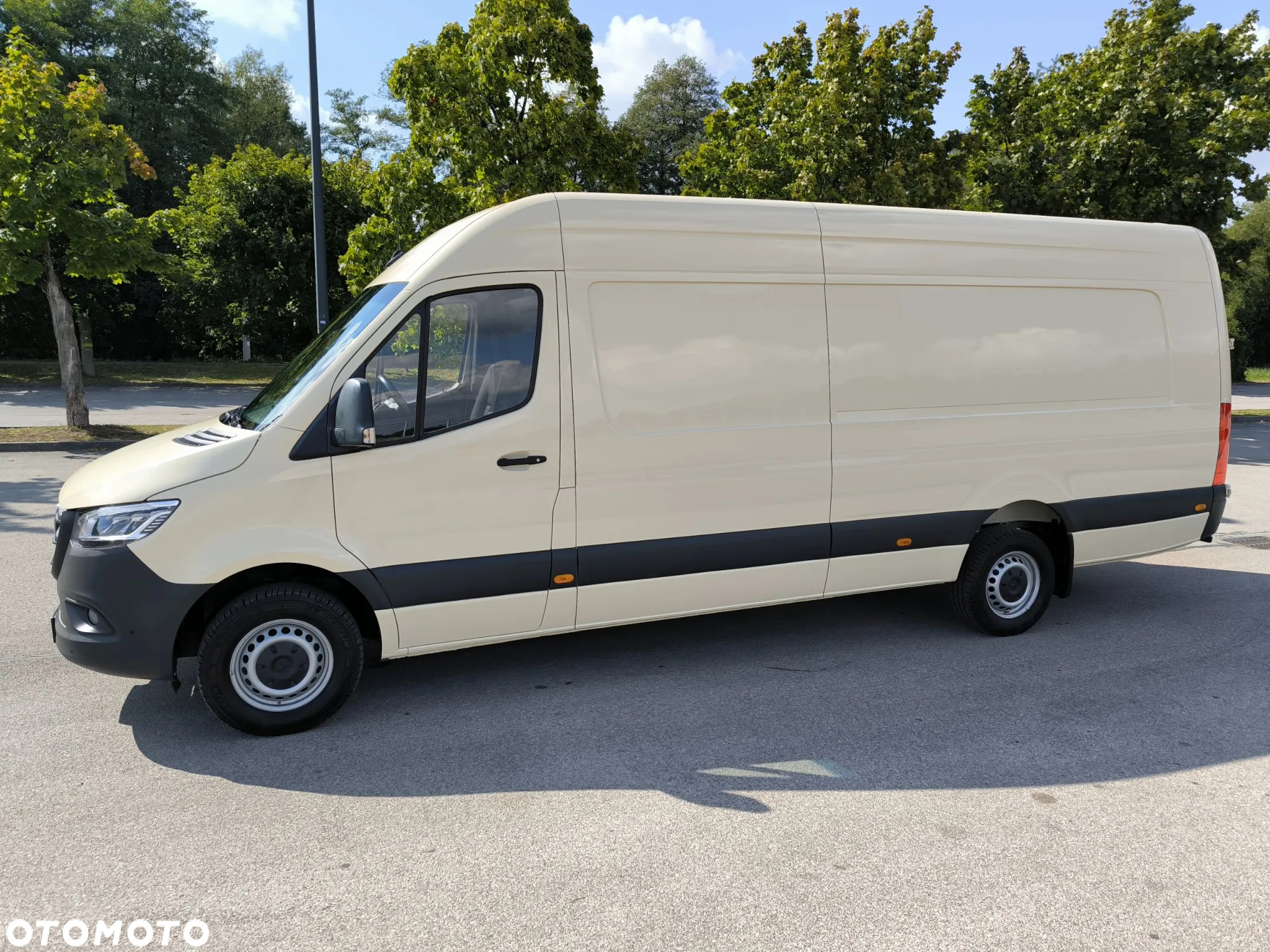 Mercedes-Benz Sprinter - 7