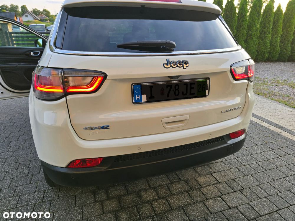 Jeep Compass - 24