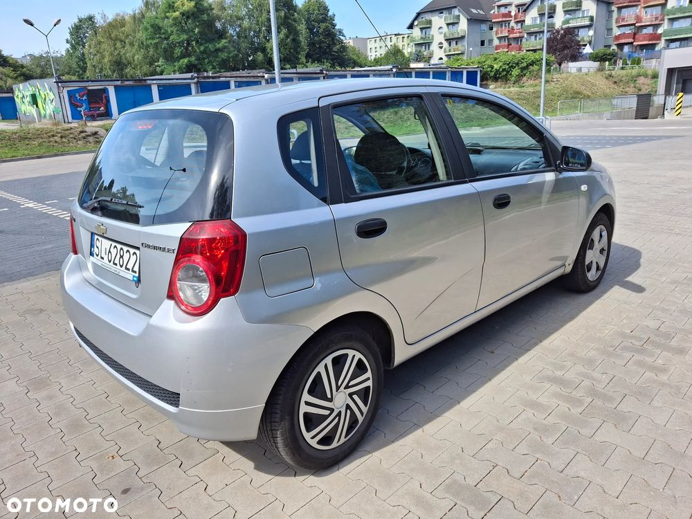 Chevrolet Aveo - 9