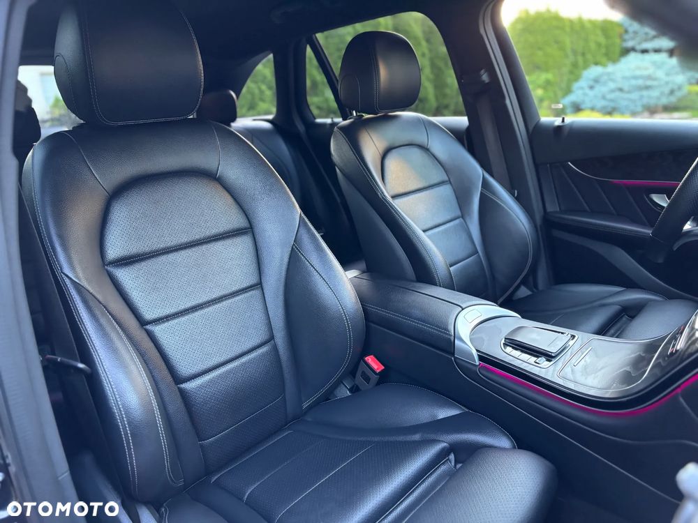 Mercedes-Benz GLC 200 4Matic 9G-TRONIC AMG Line - 11