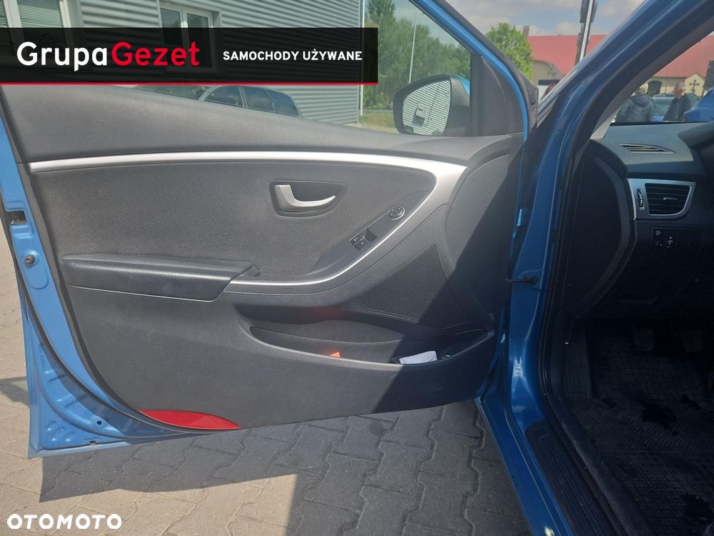 Hyundai i30 1.6 Classic + - 10