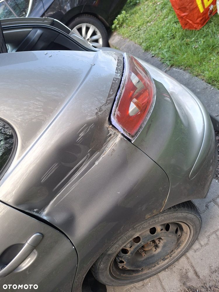 Seat Ibiza 1.4 16V Reference - 13