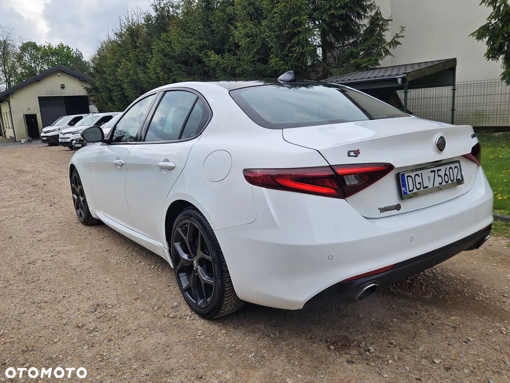 Alfa Romeo Giulia 2.0 Turbo Veloce TI Q4 - 16