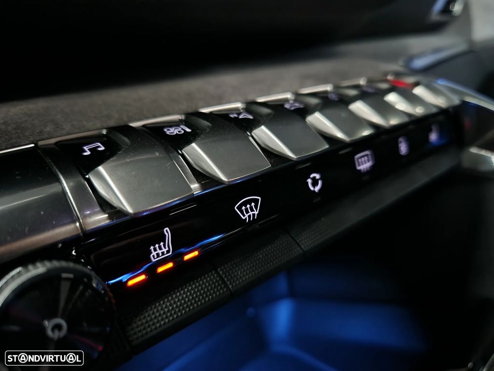 Peugeot 3008 1.5 BlueHDi GT EAT8 - 21