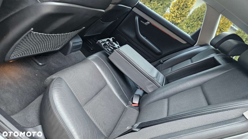 Audi A4 Avant 2.0T FSI Multitronic - 17