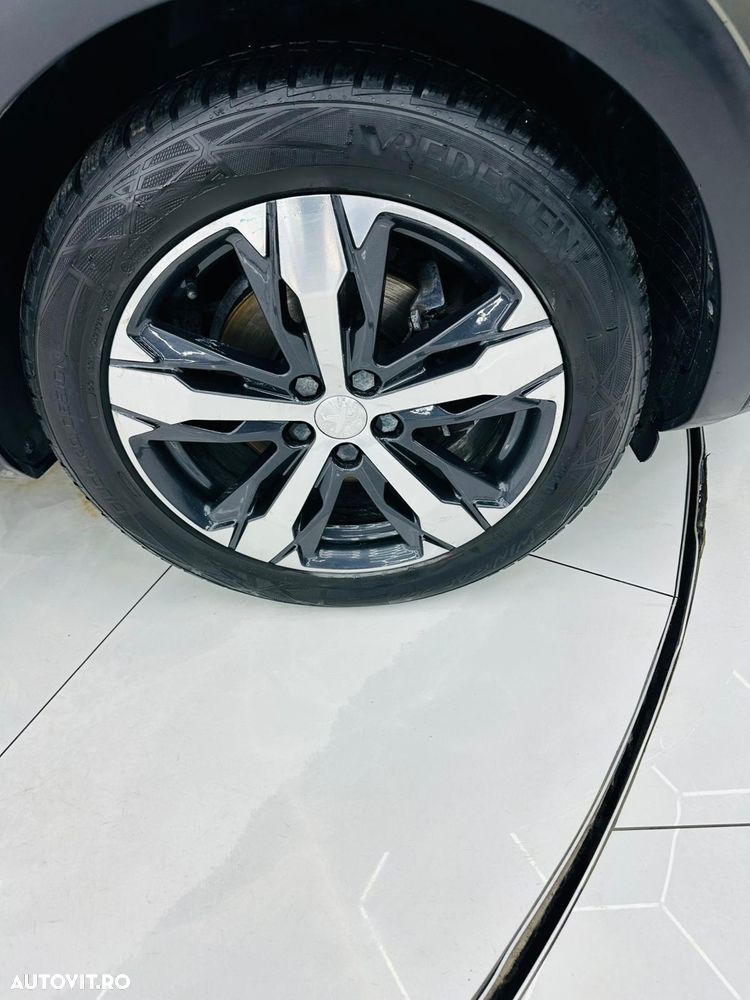 Peugeot 5008 PureTech 130 Stop & Start Allure Business-Paket - 10