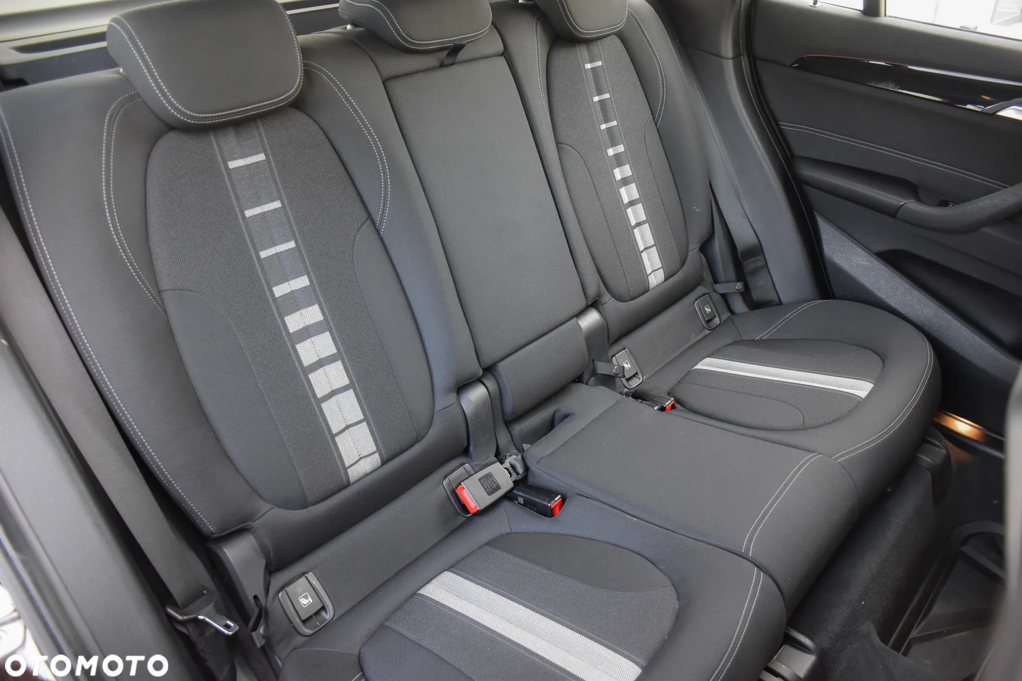 BMW X1 xDrive20i xLine sport - 33