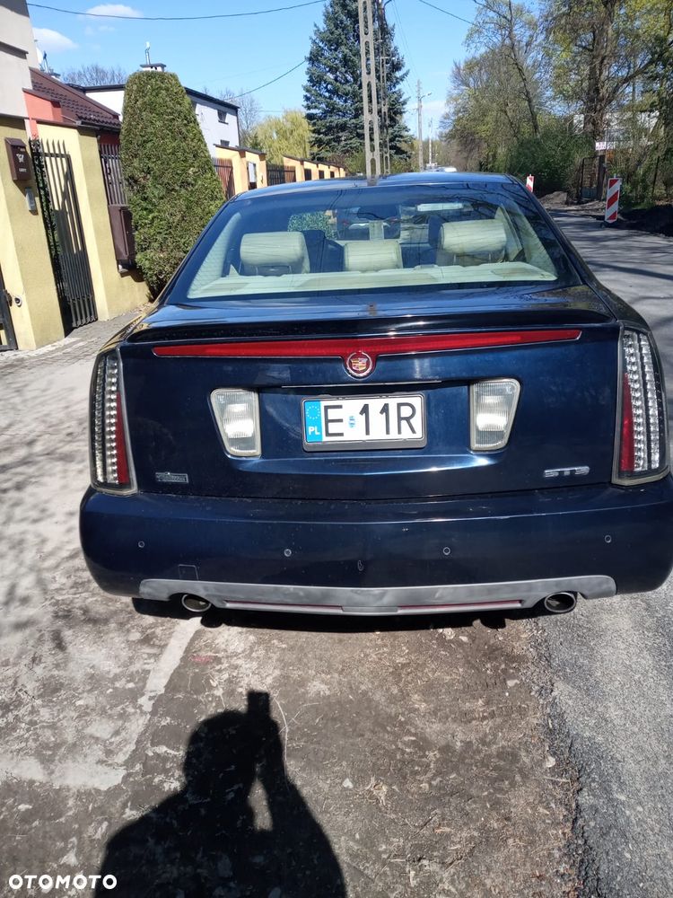 Cadillac STS - 4