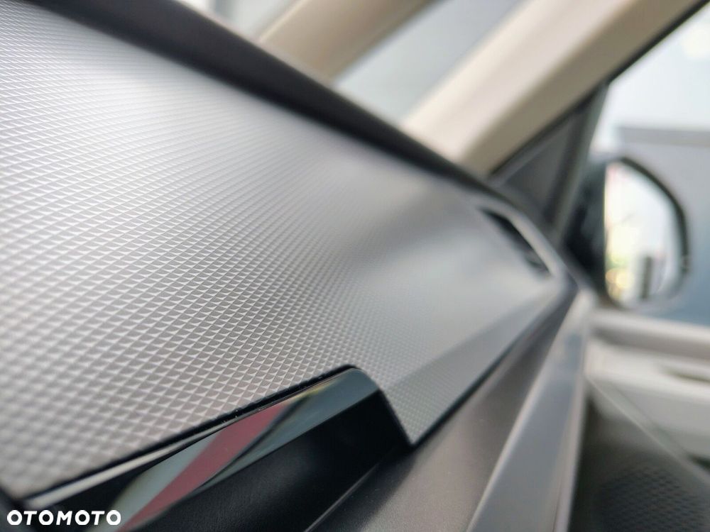 Volkswagen california Nowa California Beach silnik: 2,0 l TDI SCR 150 KM / skrzynia biegów: 7-biegowa DSG rozstaw osi: 3124 mm - 21