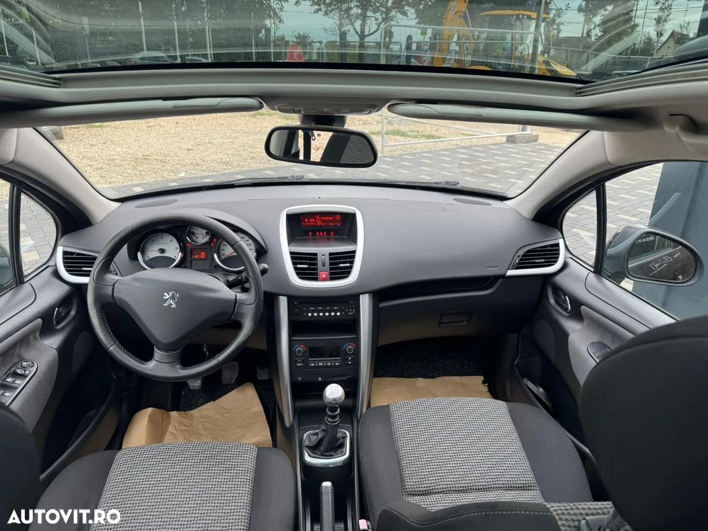 Peugeot 207 CC 1.6 HDI FAP Eclipse - 7