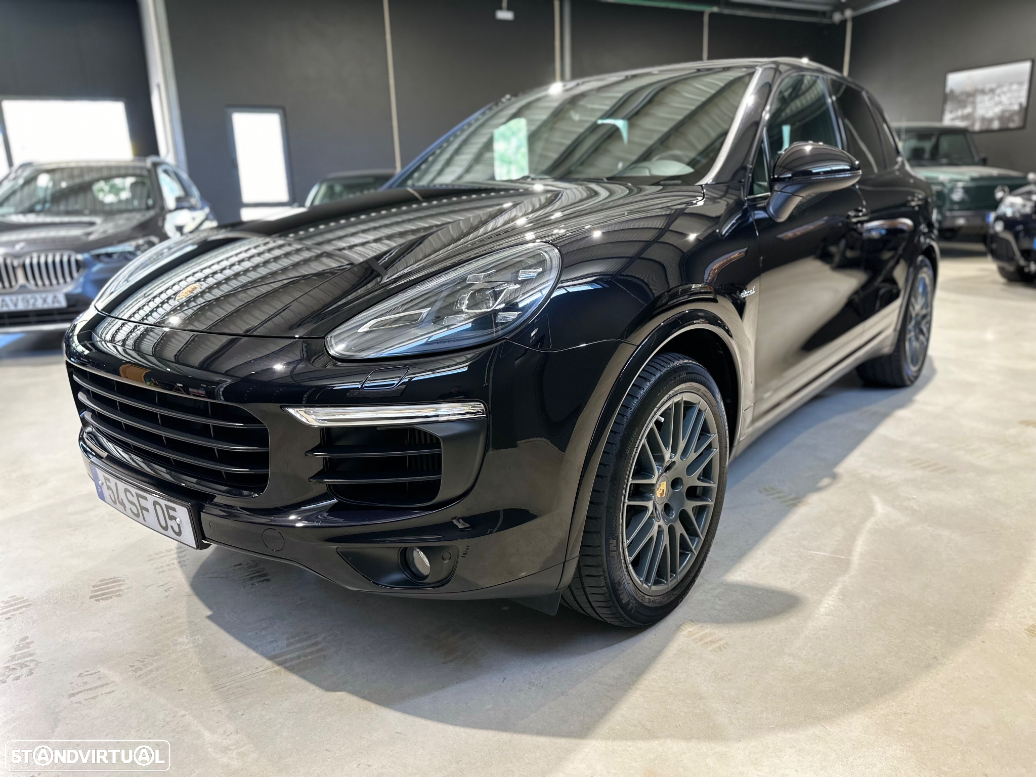 Porsche Cayenne Platinum Edition - 9