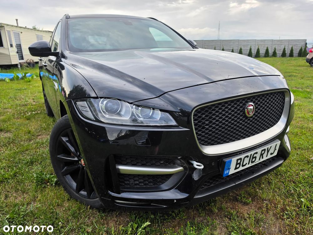 Jaguar F-Pace 20d R-Sport - 11