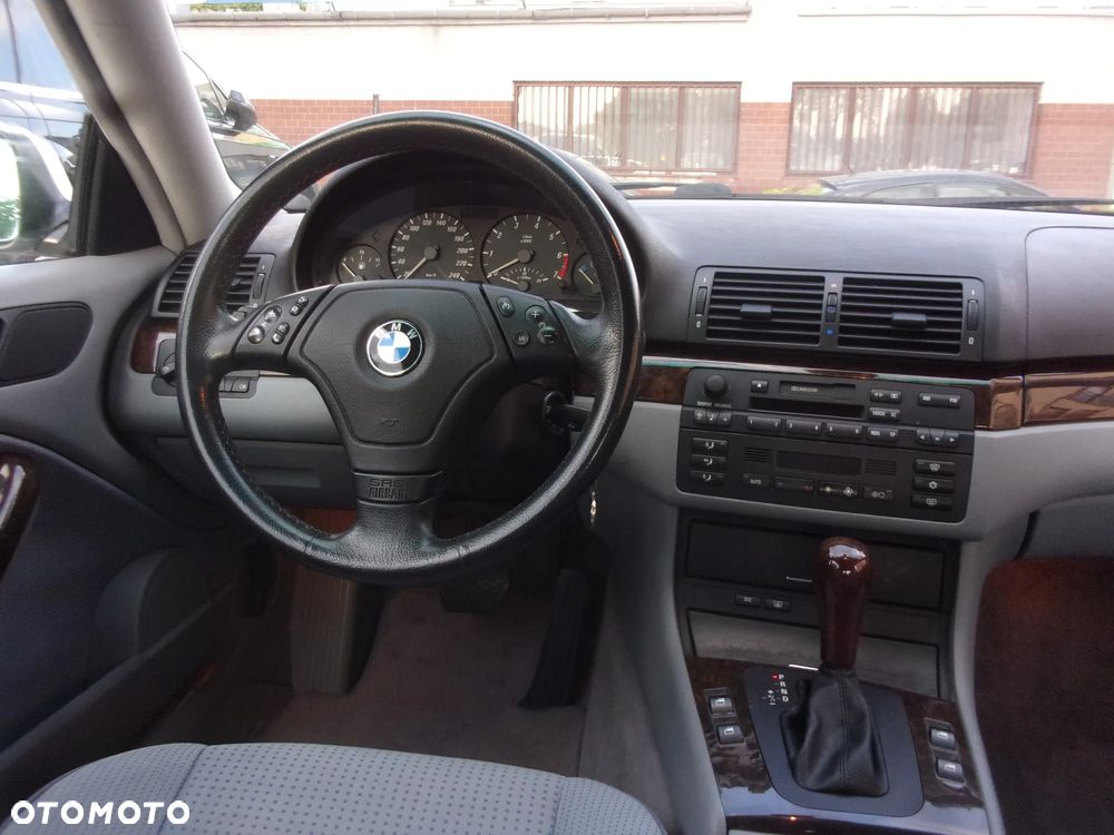 BMW Seria 3 - 24