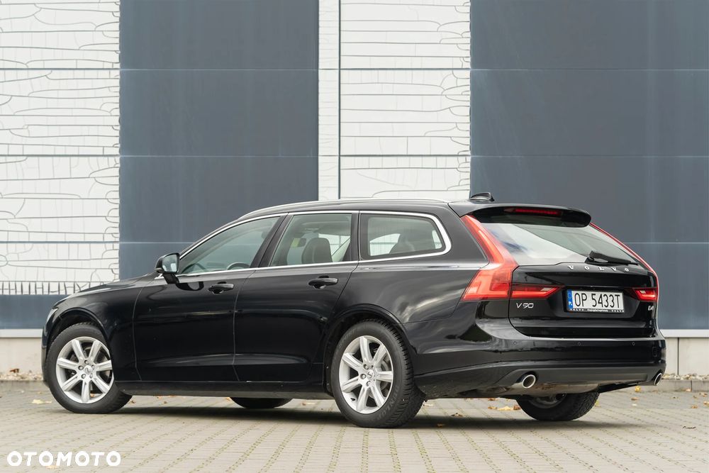 Volvo V90 D4 Momentum - 4