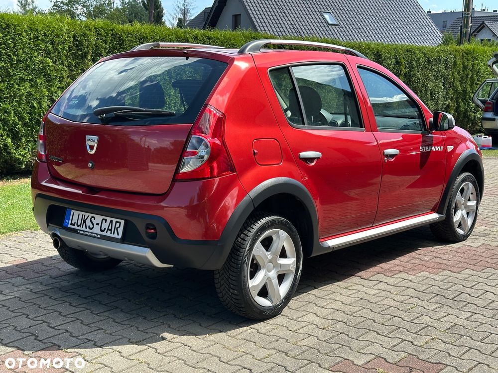 Dacia Sandero Stepway 1.6 - 9