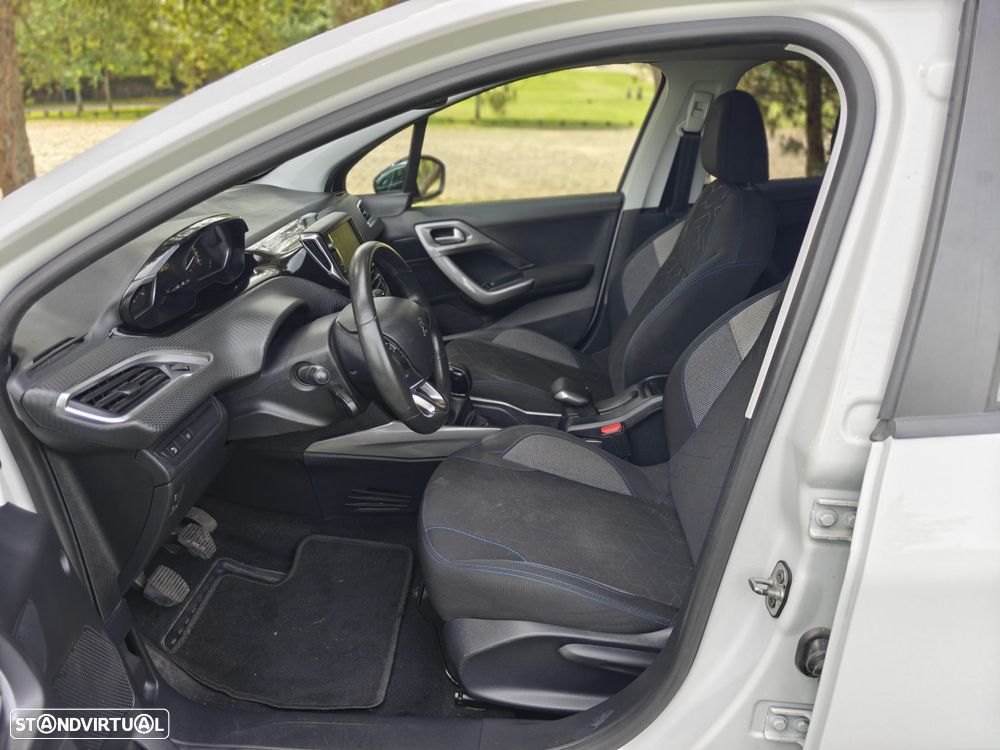 Peugeot 2008 1.2 PureTech Style - 14