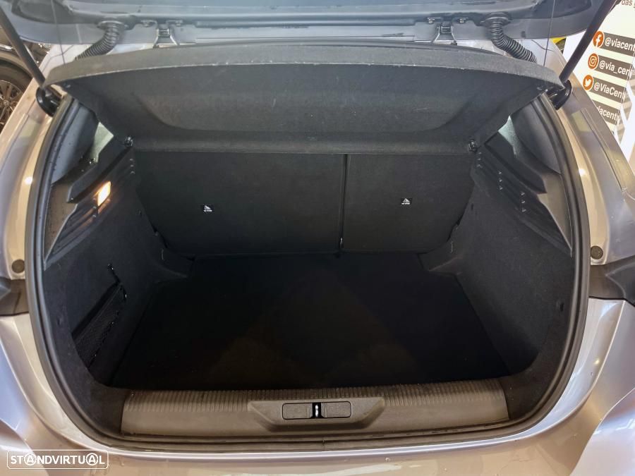Peugeot 308 1.2 PureTech Active Pack - 32