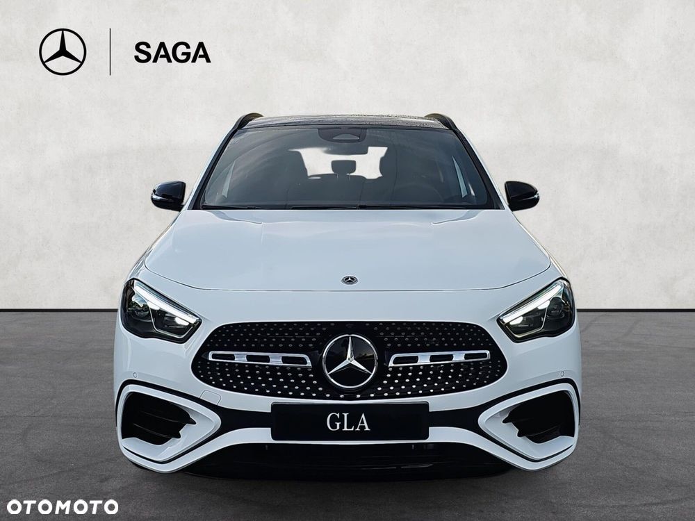 Mercedes-Benz GLA - 2