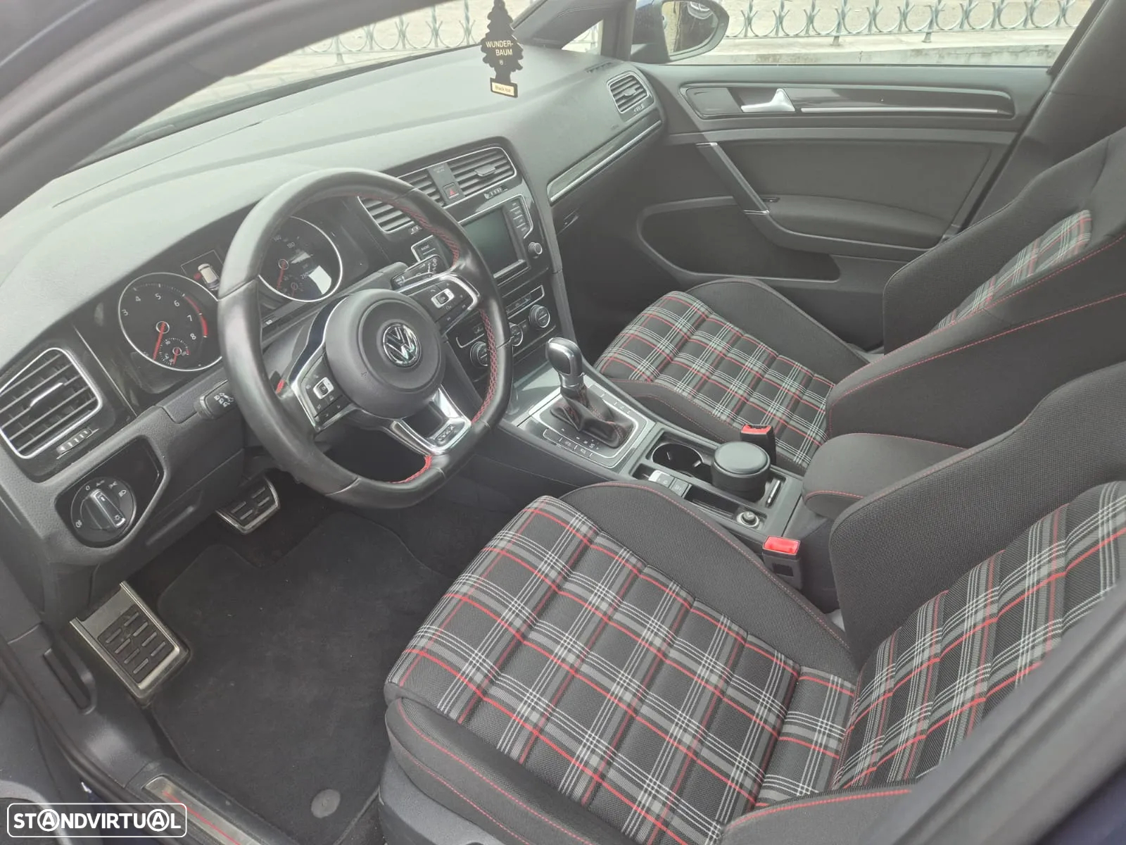 VW Golf 2.0 TSi GTi DSG - 8