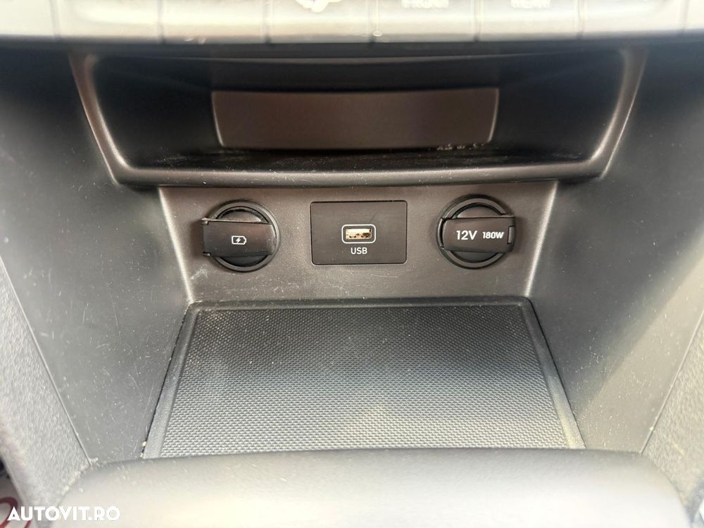Hyundai KONA - 20