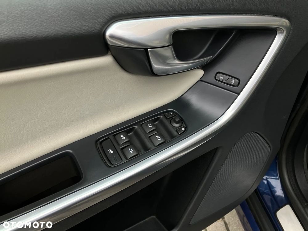 Volvo XC 60 D3 Ocean Race - 31