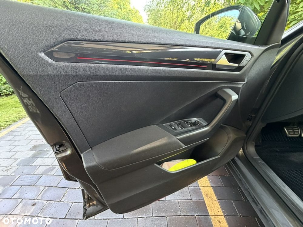Volkswagen T-Roc 1.5 TSI ACT Premium DSG - 30
