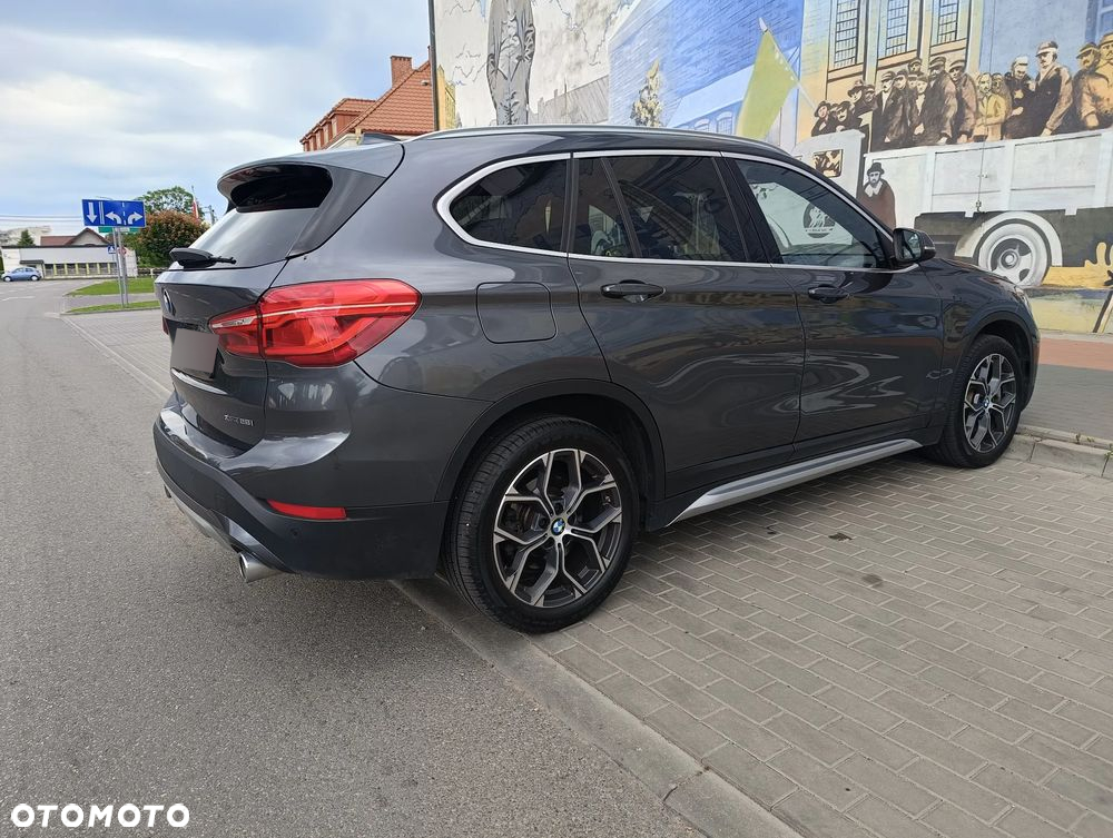 BMW X1 xDrive25i Sport Line - 14