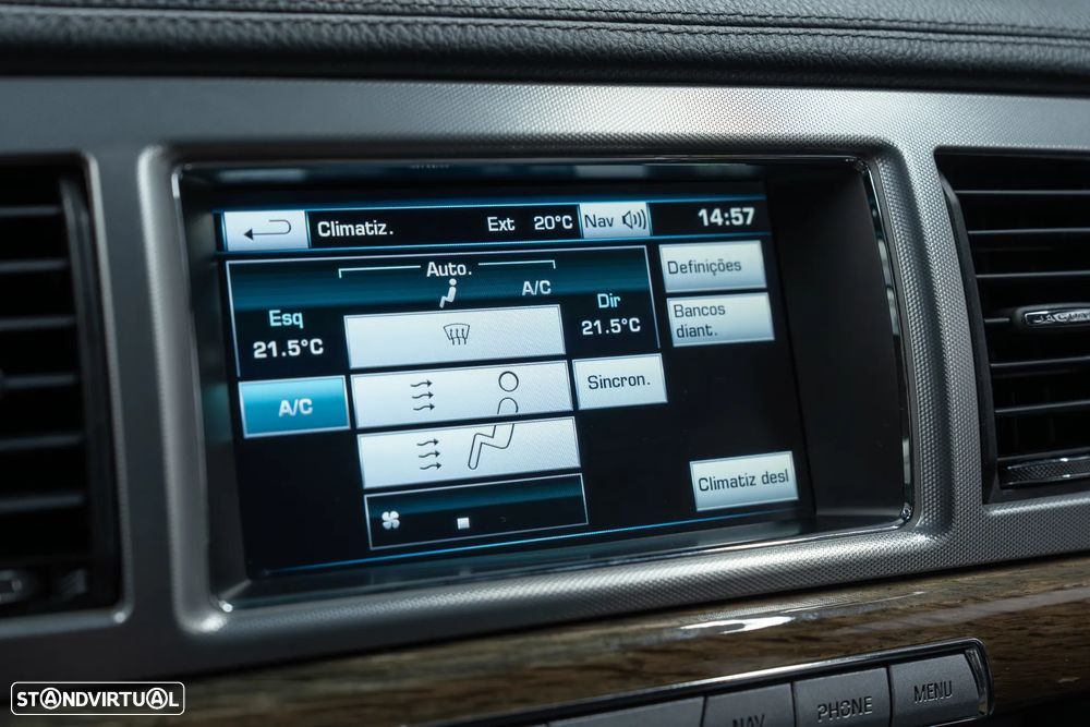 Jaguar XF 2.2 D Premium Luxury - 27