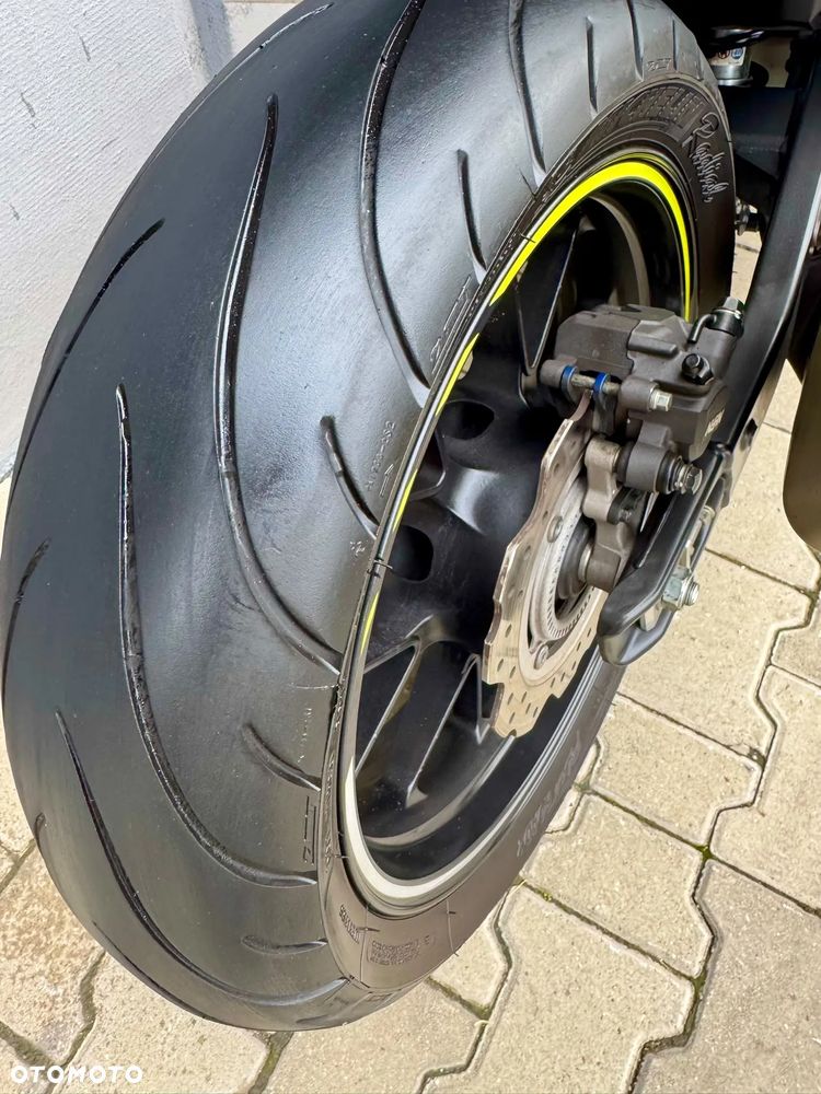 Honda CBR - 8