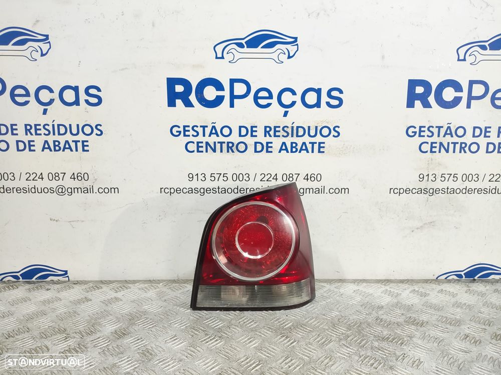 Farolim traseiro trás direito original Volkswagen Polo IV 9N Facelift de 2005 a 2009 - 1