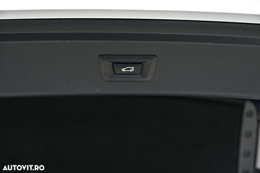 BMW Seria 3 320d Aut. Sport Line - 17