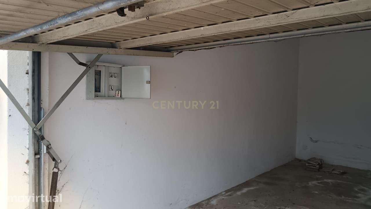Garagem com 17 m2 na Av, da Carapalha em Castelo Branco - Grande imagem: 2/6