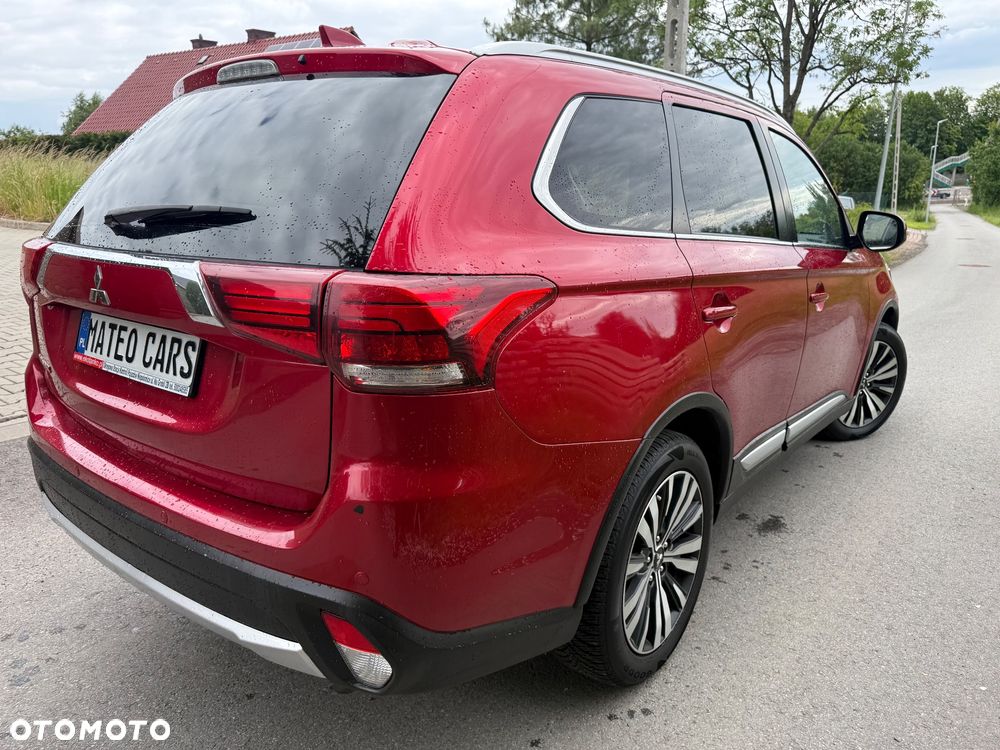 Mitsubishi Outlander 2.0 Intense + Navi 4WD CVT - 31