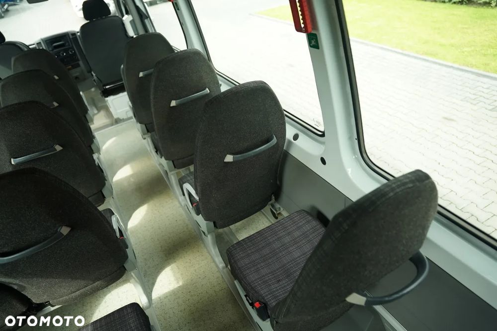 Mercedes-Benz / SPRINTER 516 / KLIMATYZACJA / SPROWADZONY / - 32