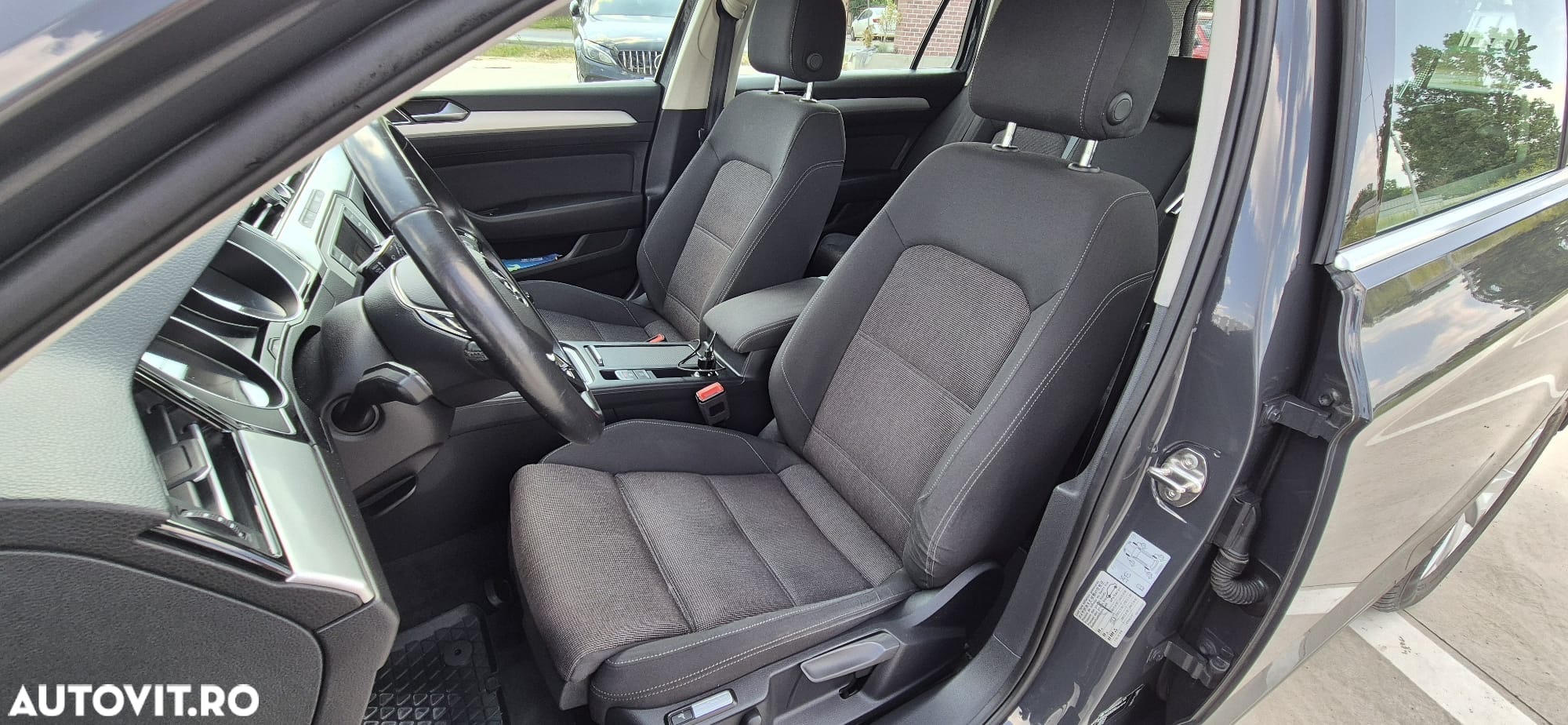 Volkswagen Passat Variant 1.6 TDI (BlueMotion Technology) Comfortline - 19