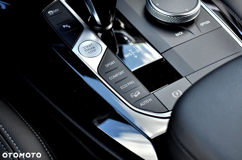 BMW X3 xDrive20i Luxury Line sport - 33