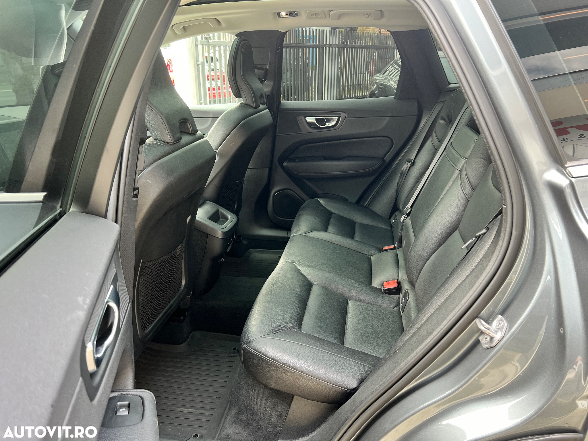 Volvo XC 60 D5 AWD Geartronic Inscription - 16