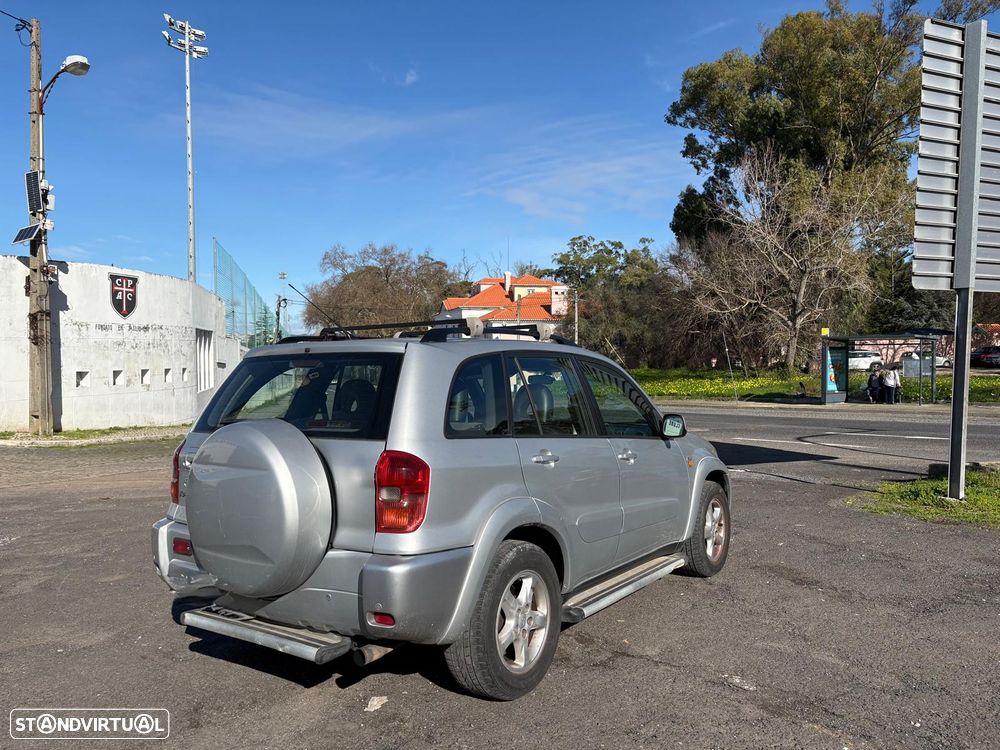 Toyota RAV4 2.0 D-4D TA - 4