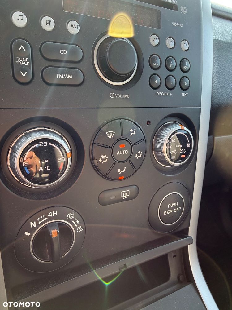 Suzuki Grand Vitara 1.9 DDiS - 26