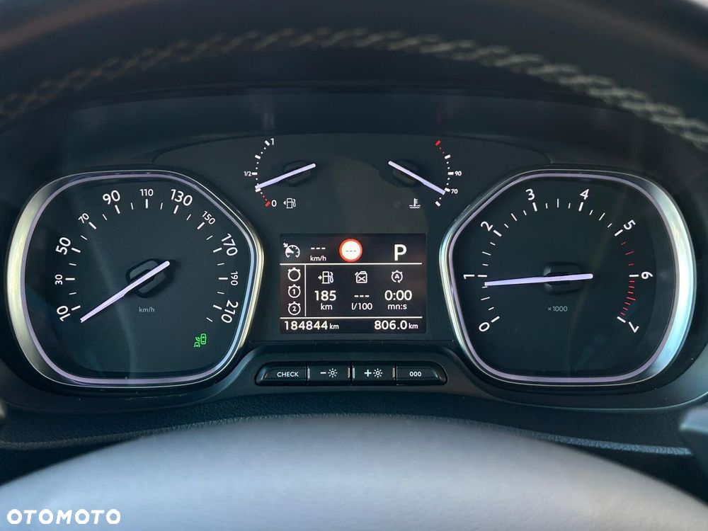 Peugeot Traveller 2.0 BlueHDi Standard Business Vip - 26