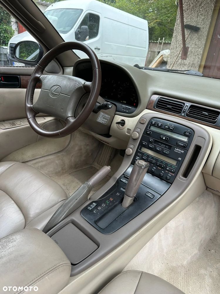 Lexus SC 400 - 9